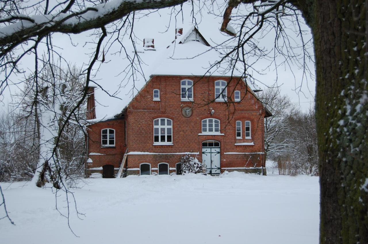 Ferienwohnung Ehemalige Revierfoersterei "Morgensuenn" Kuhstorf 외부 사진